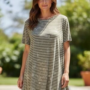 Vasna Women Sz 1X Plus T-shirt Dress‎ Olive White Striped Lightweight Flare New